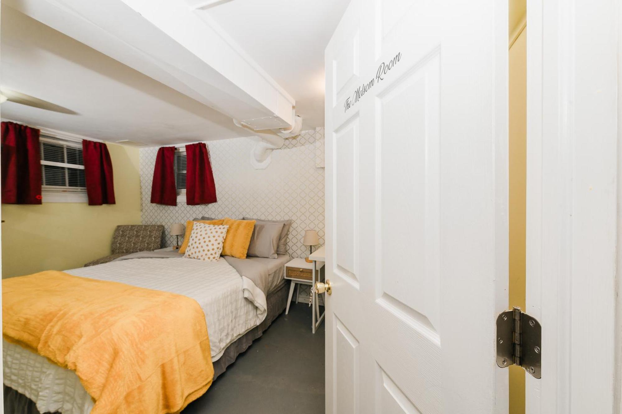 Quaint & Cozy Accommodation Edmonton Dış mekan fotoğraf