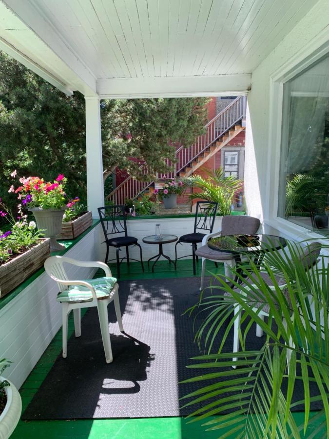 Quaint & Cozy Accommodation Edmonton Dış mekan fotoğraf